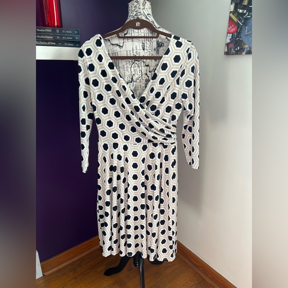 White House Black Market Dresses & Skirts - 7 for $30 White House Black Market Long Sleeve Dress